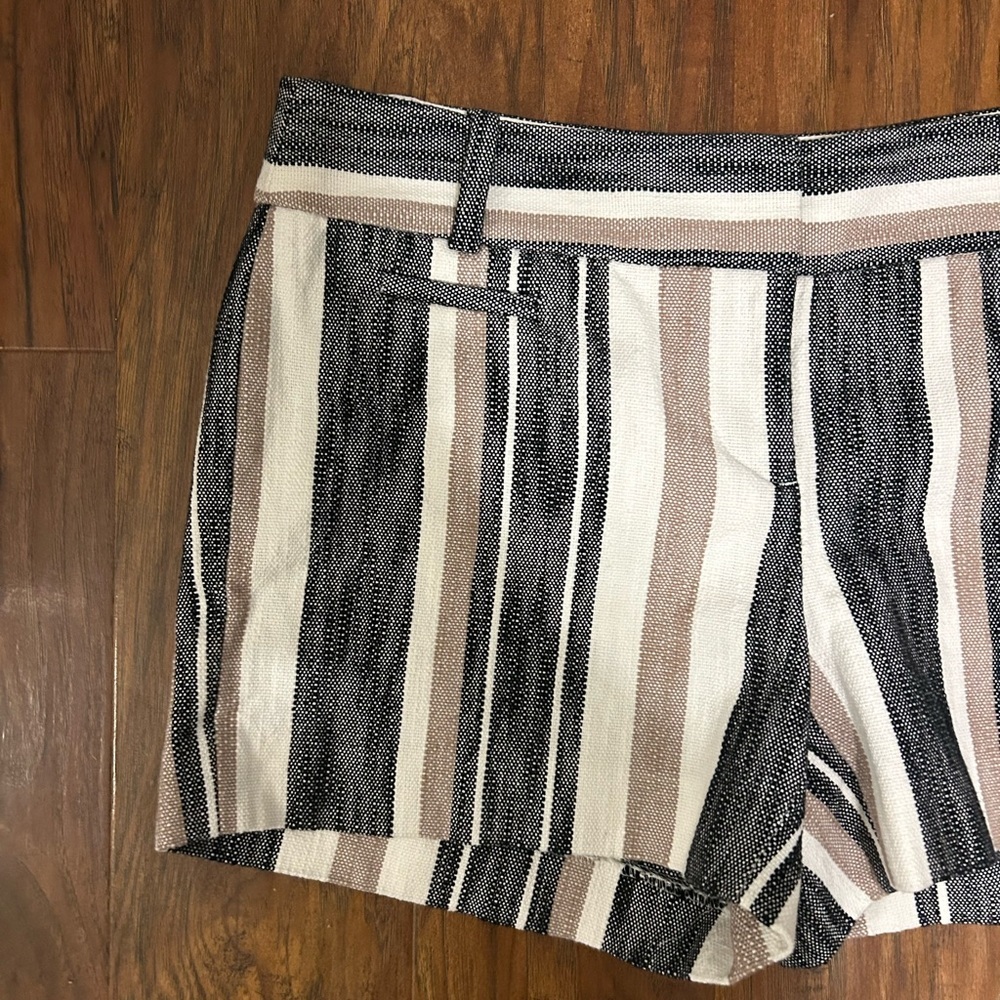 LOFT Black and Tan Striped Women's Shorts Size 0 - Picture 3 of 10